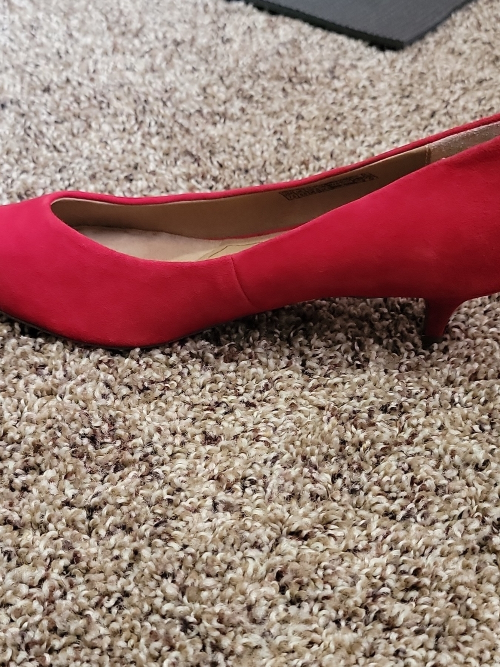 Vionic Red Suede Pointed-Toe Kitten Heels - Picture 6 of 12